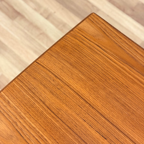 Dining table in teak, 1950s-60s, Denmark - Beyo Vintage