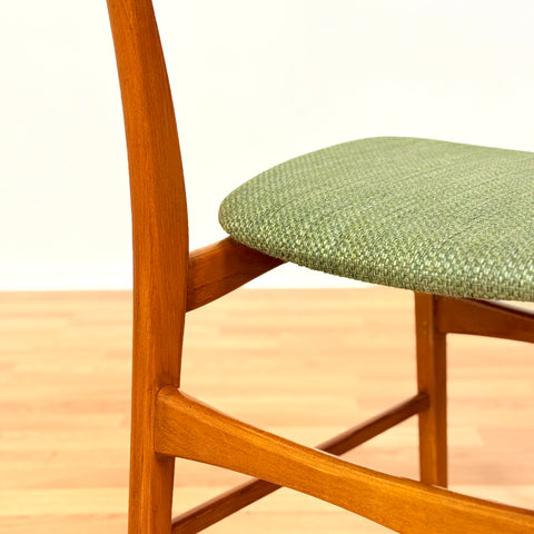 Danish set of 6 dining chairs in teak and beech