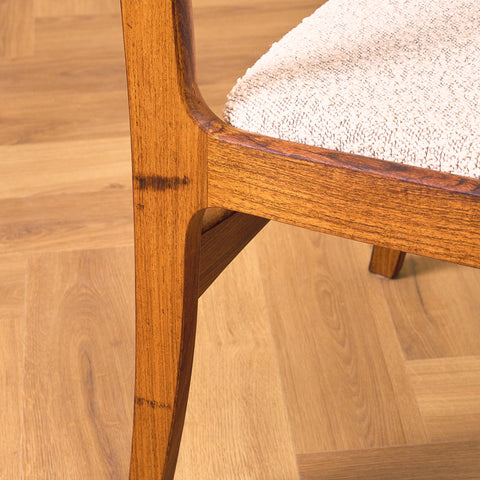 Danska matstolar i Santos rosenträ från Skovby