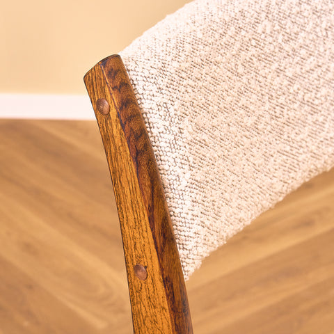 Danska matstolar i Santos rosenträ från Skovby