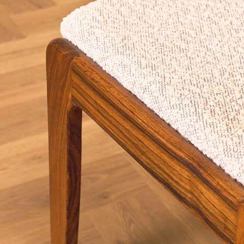 Danska matstolar i Santos rosenträ från Skovby