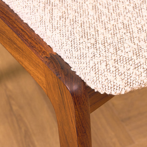 Danska matstolar i Santos rosenträ från Skovby