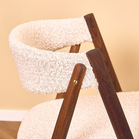 Danska matstolar i valnöt