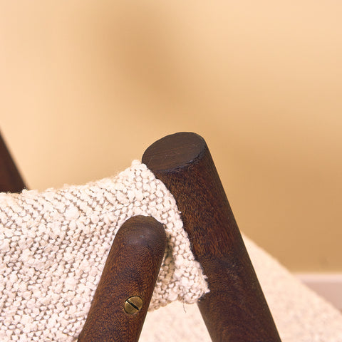 Danska matstolar i valnöt