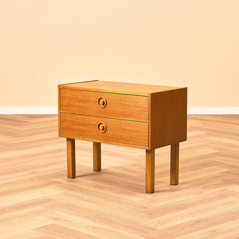 Svensk liten byrå i teak och bok