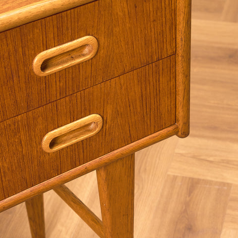 Swedish small chest of drawers in teak and oak by AB Carlström