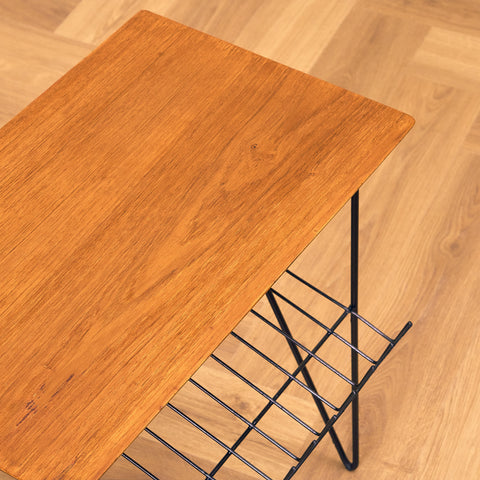 Svenskt sidobord i teak