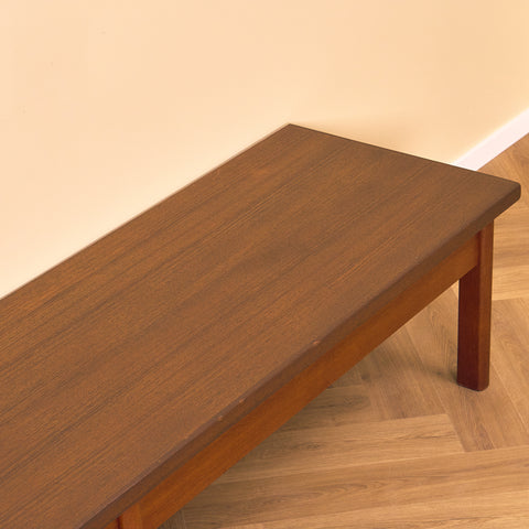 Svenskt skåp/TV-bänk i teak