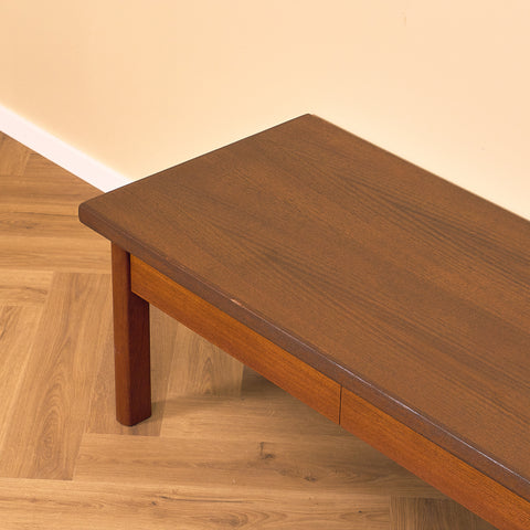 Svenskt skåp/TV-bänk i teak