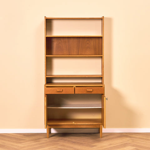 Svensk bokhylla i teak och ek