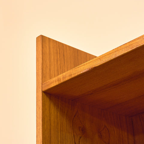 Svensk bokhylla i teak och bokträ