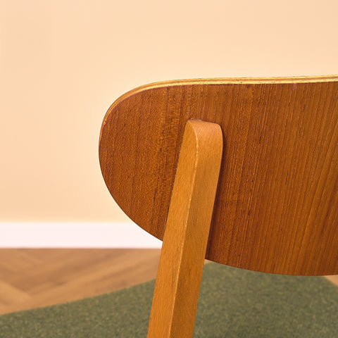 Danska matstolar i teak och bok