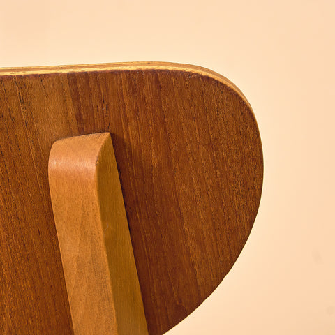 Danska matstolar i teak och bok