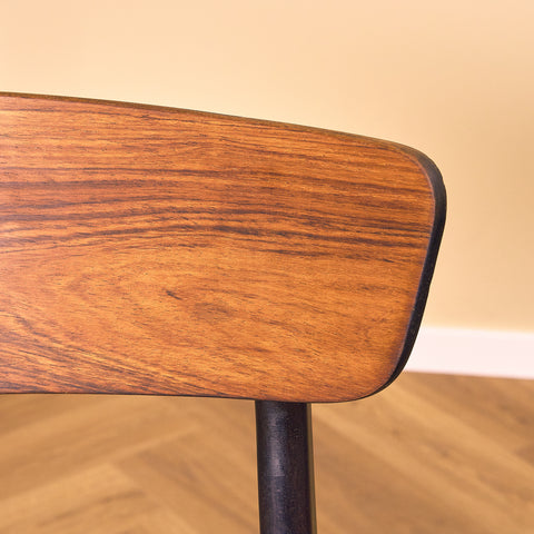 Danska matstolar i valnöt och bok från Findahl Møbelfabrik