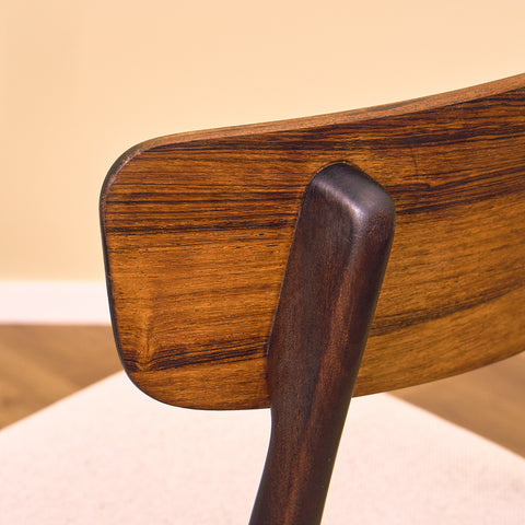 Danska matstolar i valnöt och bok från Findahl Møbelfabrik