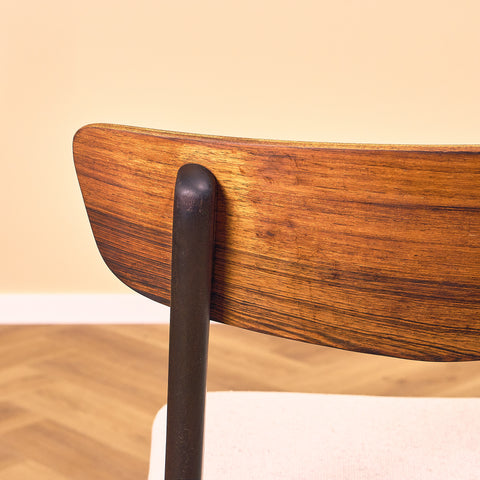 Danska matstolar i valnöt och bok från Findahl Møbelfabrik