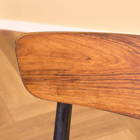 Danska matstolar i valnöt och bok från Findahl Møbelfabrik