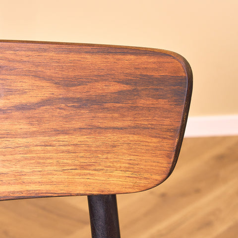 Danska matstolar i valnöt och bok från Findahl Møbelfabrik