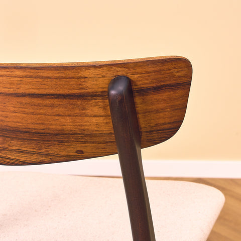 Danska matstolar i valnöt och bok från Findahl Møbelfabrik