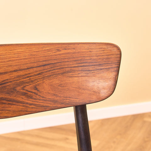 Danska matstolar i valnöt och bok från Findahl Møbelfabrik