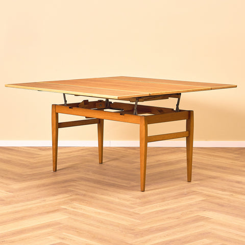 Svenskt utdragbart soffbord i teak från Emmaboda Möbelfabrik