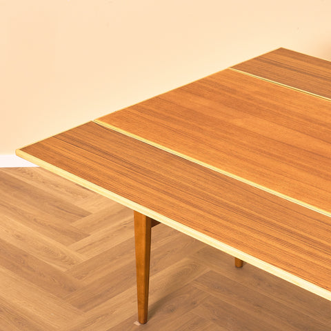 Svenskt utdragbart soffbord i teak från Emmaboda Möbelfabrik