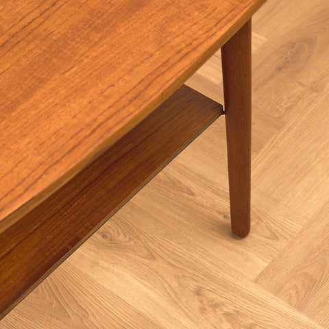 Danskt sidobord i teak