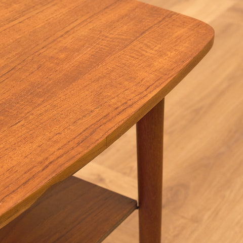 Danskt sidobord i teak