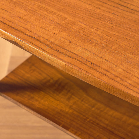 Danskt sidobord i teak