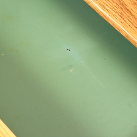 Svensk sängbord i ek