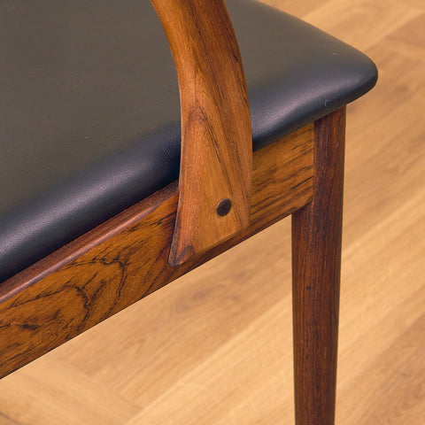 Danska matstolar i Santos rosenträ från Orte Möbelfabrik