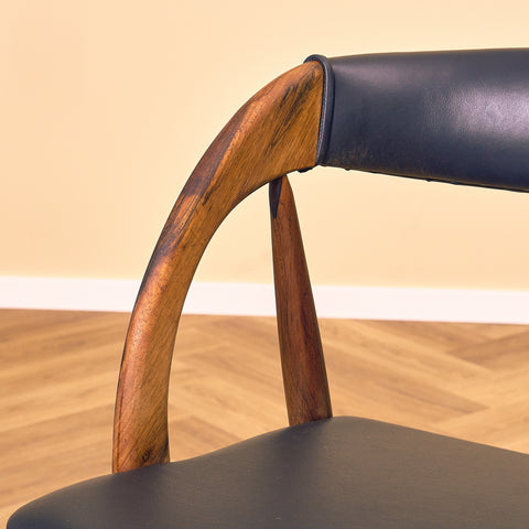 Danska matstolar i Santos rosenträ från Orte Möbelfabrik