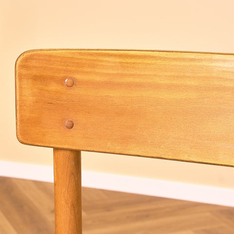 Danskt set med 8 matstolar i bokträ från Farstrup, modell '250'