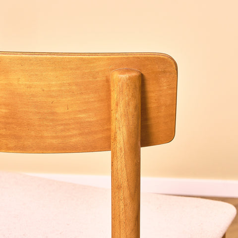 Danskt set med 8 matstolar i bokträ från Farstrup, modell '250'