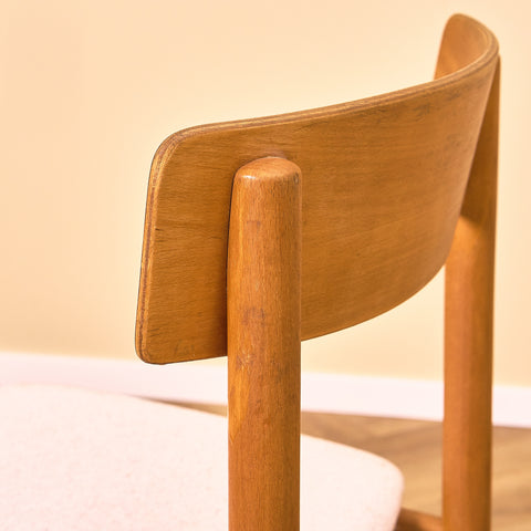 Danskt set med 8 matstolar i bokträ från Farstrup, modell '250'