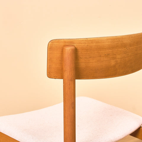 Danskt set med 8 matstolar i bokträ från Farstrup, modell '250'