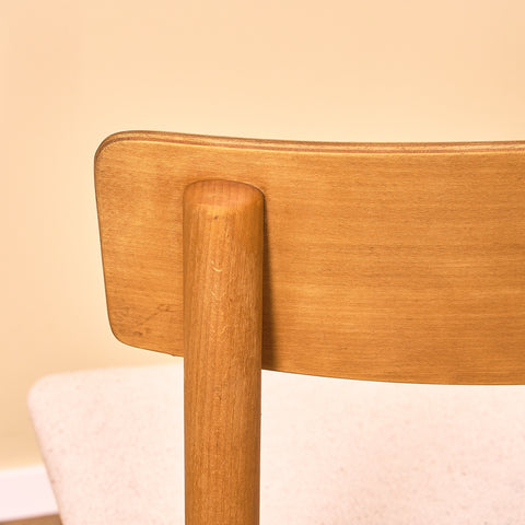 Danskt set med 8 matstolar i bokträ från Farstrup, modell '250'