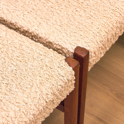 Danskt set med 6 matstolar i teak av Henry Walter Klein