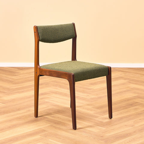 Danska matstolar i valnöt