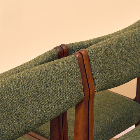 Danska matstolar i valnöt