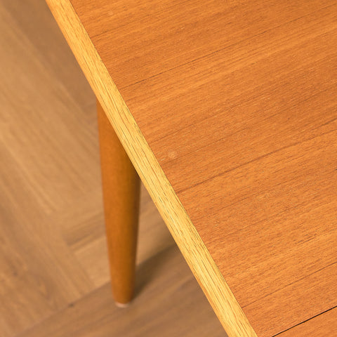 Svenskt matbord i teak av K.-E. Kullén för Bodafors