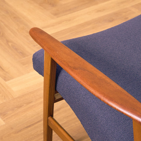 Fåtölj i teak och ek