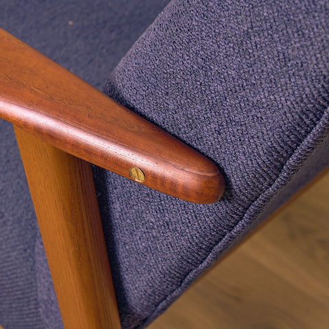 Fåtölj i teak och ek