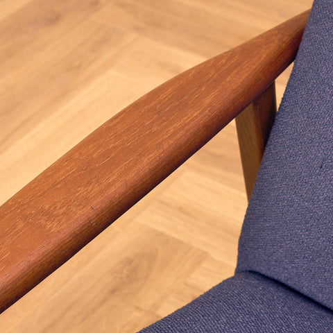 Fåtölj i teak och ek