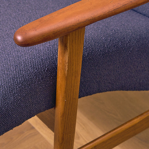 Fåtölj i teak och ek