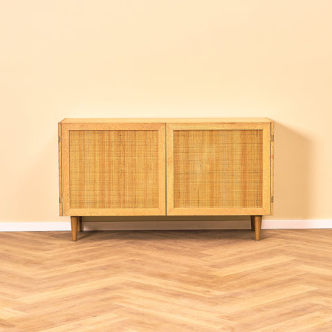 Svenskt skåp i ek, modell 'Triva', från NK Verkstäder i Nyköping