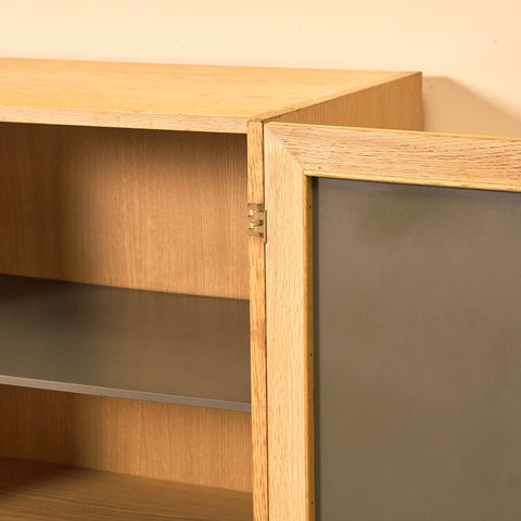 Svenskt skåp i ek, modell 'Triva', från NK Verkstäder i Nyköping