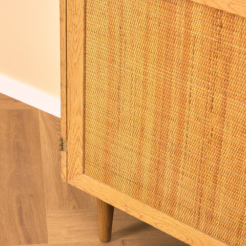 Svenskt skåp i ek, modell 'Triva', från NK Verkstäder i Nyköping