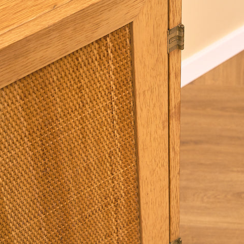 Svenskt skåp i ek, modell 'Triva', från NK Verkstäder i Nyköping