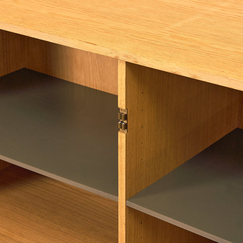 Svenskt skåp i ek, modell 'Triva', från NK Verkstäder i Nyköping